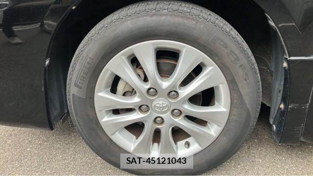 Toyota VOXY 2010-06 8729608-8