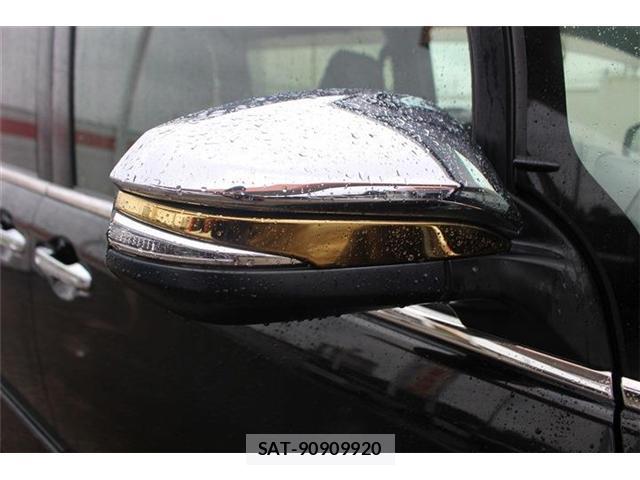Toyota VOXY 2019-06 8729865-18