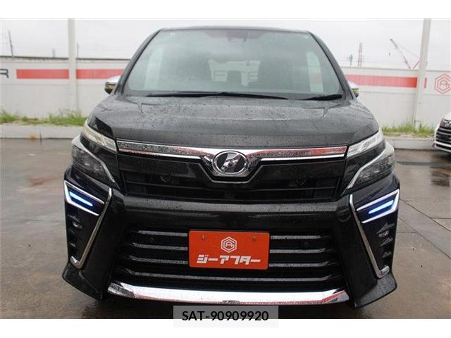 Toyota VOXY 2019-06 8729865-7