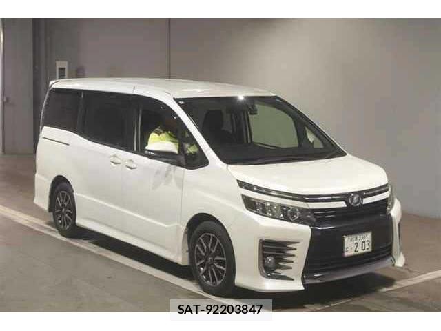 Toyota VOXY 2017-02 8729972-0