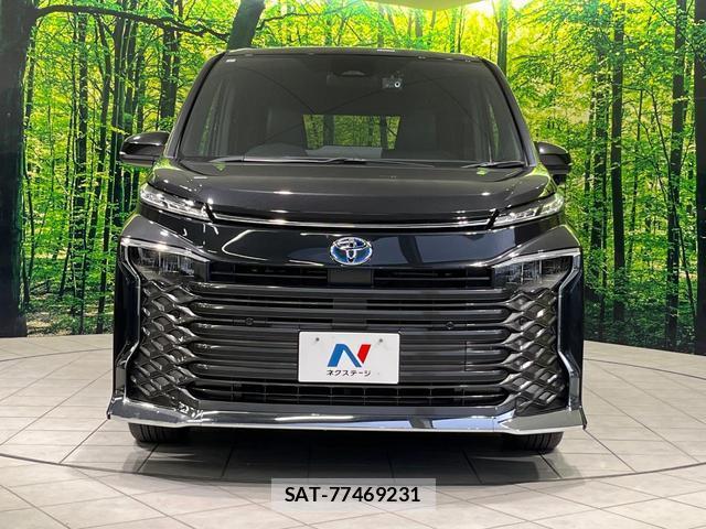 Toyota VOXY 2023-07 8730079-14