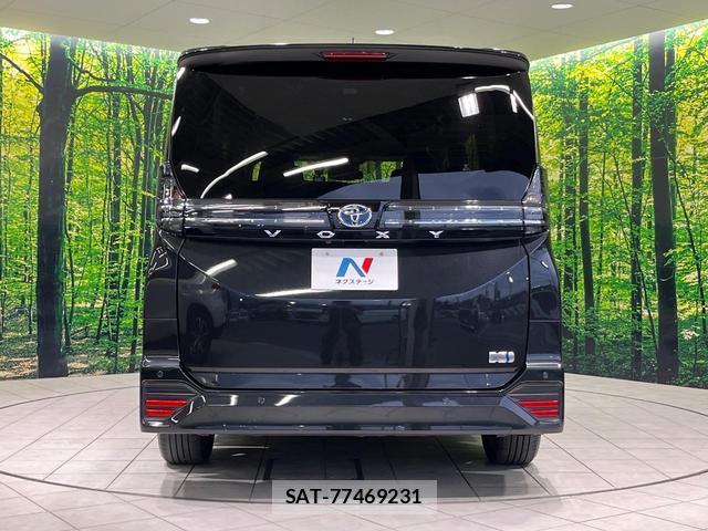 Toyota VOXY 2023-07 8730079-15