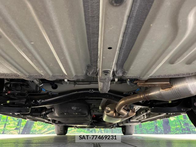 Toyota VOXY 2023-07 8730079-19