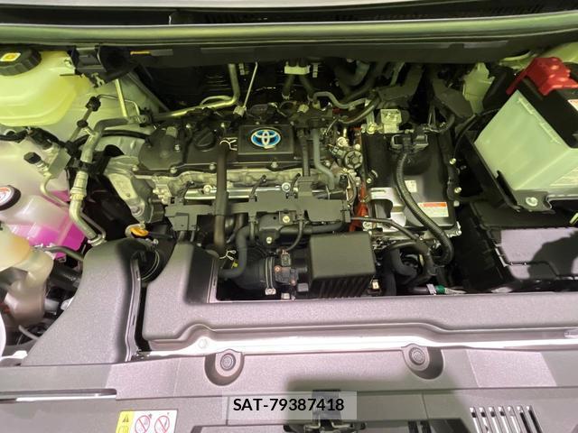 Toyota VOXY 2025-09 8730094-18