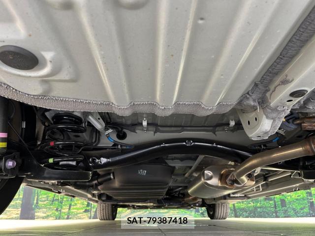 Toyota VOXY 2025-09 8730094-19