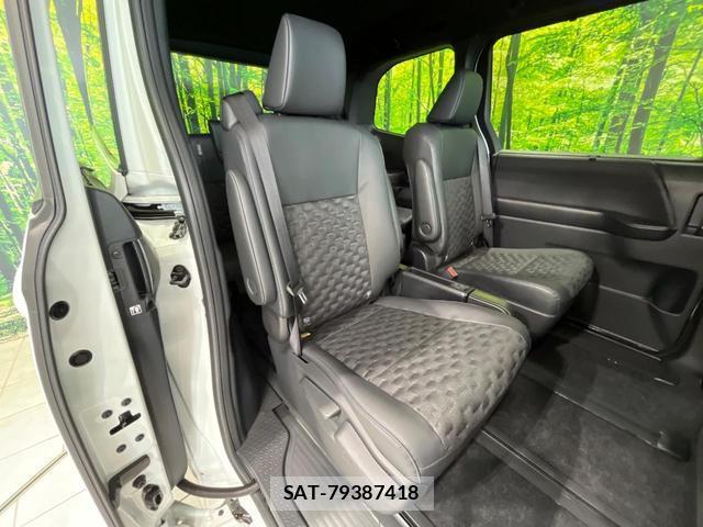 Toyota VOXY 2025-09 8730094-8