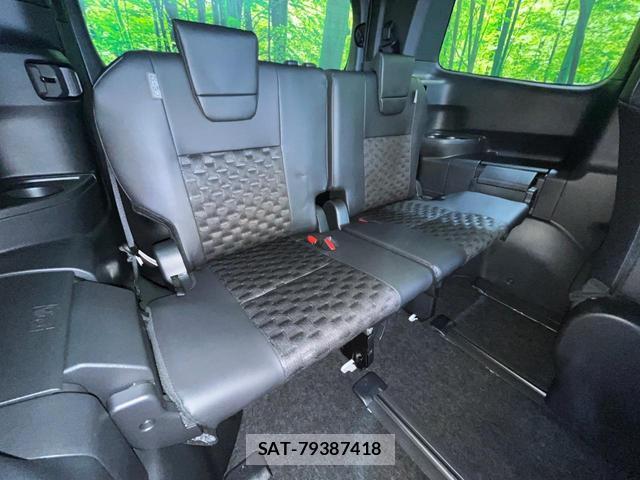 Toyota VOXY 2025-09 8730094-9