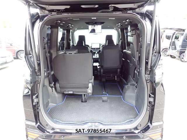 Toyota VOXY 2025-10 8730126-13
