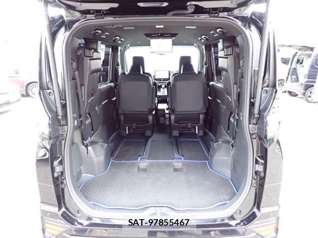 Toyota VOXY 2025-10 8730126-14
