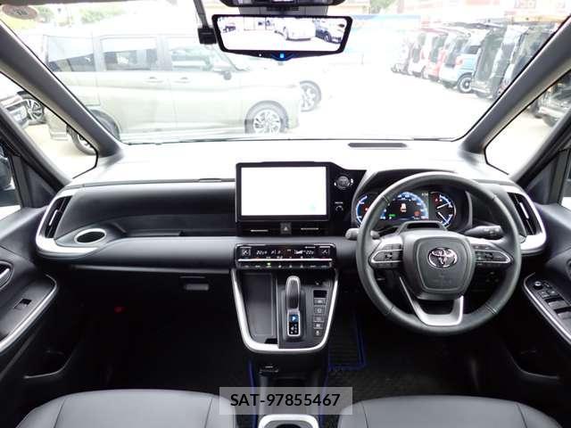Toyota VOXY 2025-10 8730126-2