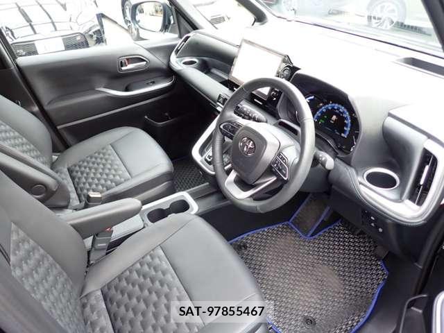 Toyota VOXY 2025-10 8730126-6