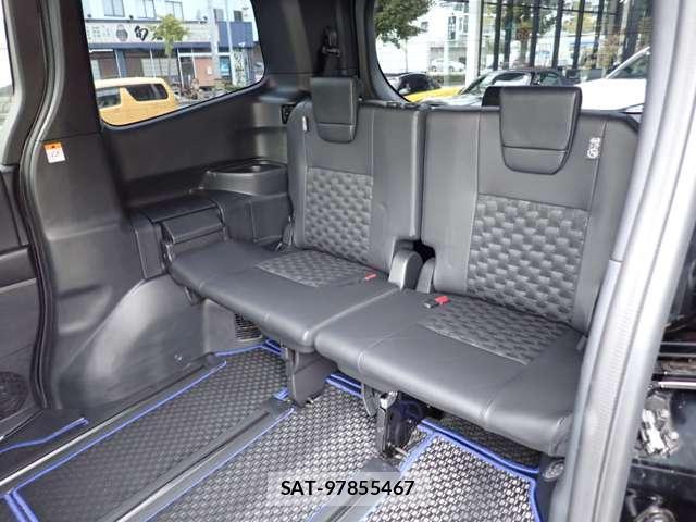 Toyota VOXY 2025-10 8730126-9