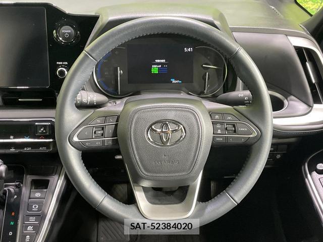 Toyota VOXY 2025-07 8730221-11
