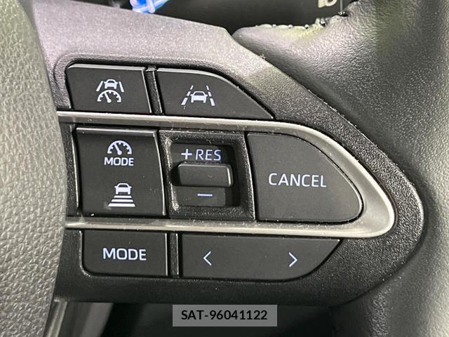 Toyota VOXY 2022-10 8730241-4