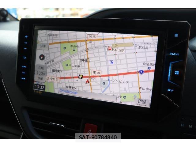 Toyota VOXY 2019-06 8730275-12