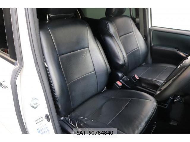 Toyota VOXY 2019-06 8730275-14