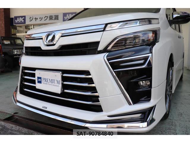 Toyota VOXY 2019-06 8730275-17