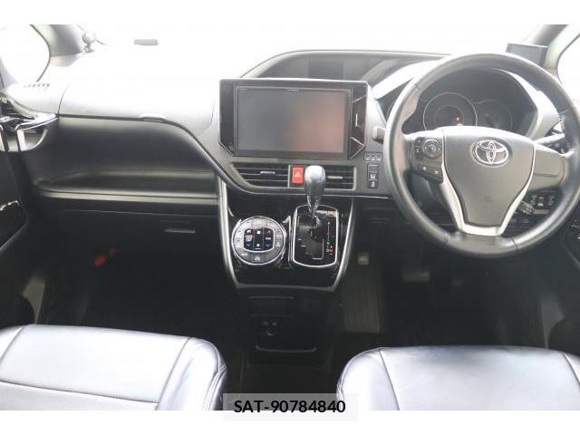 Toyota VOXY 2019-06 8730275-2