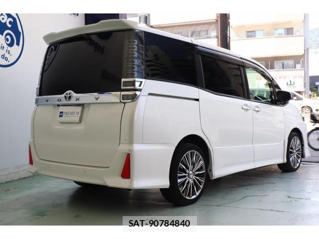 Toyota VOXY 2019-06 8730275-5