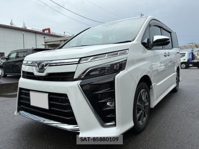 Toyota VOXY 2020-03 8730298-0