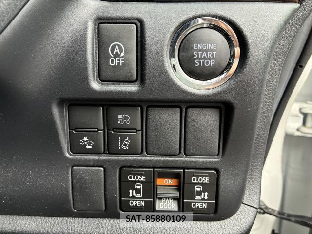 Toyota VOXY 2020-03 8730298-3
