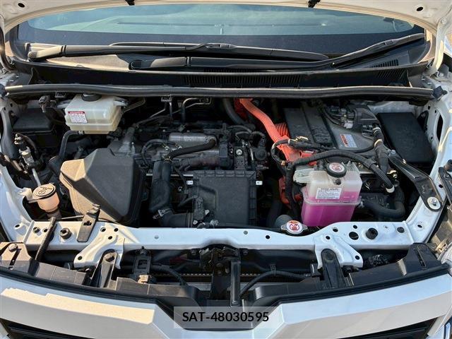 Toyota VOXY 2019-11 8730318-11