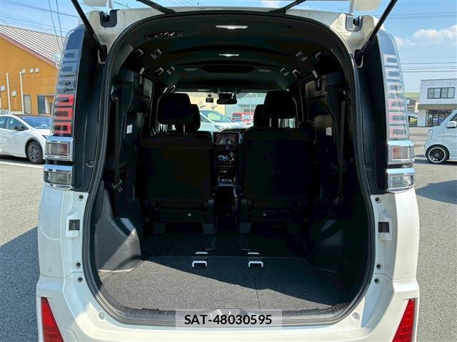 Toyota VOXY 2019-11 8730318-12
