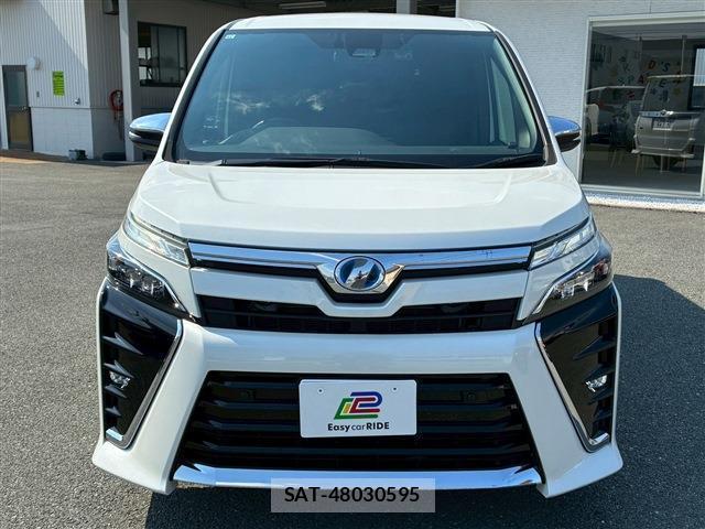 Toyota VOXY 2019-11 8730318-8