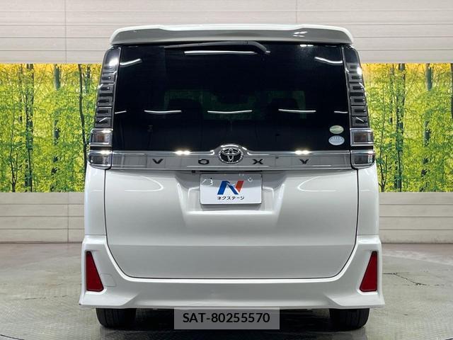 Toyota VOXY 2017-11 8730366-14