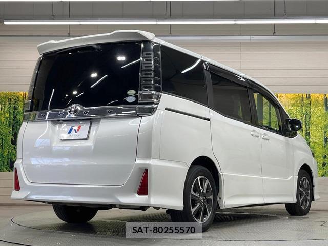 Toyota VOXY 2017-11 8730366-15