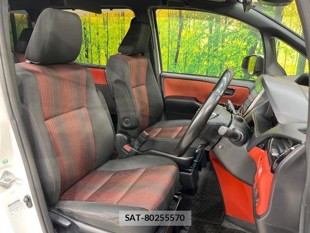 Toyota VOXY 2017-11 8730366-6