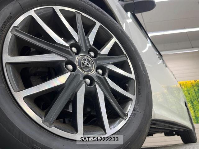 Toyota VOXY 2016-01 8730377-13