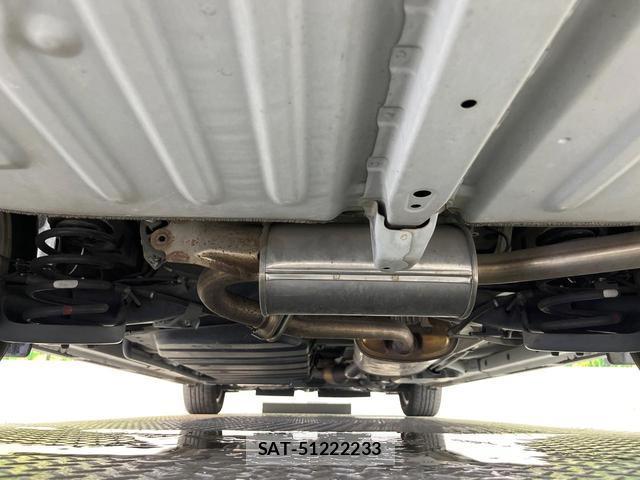 Toyota VOXY 2016-01 8730377-18