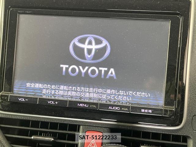 Toyota VOXY 2016-01 8730377-2