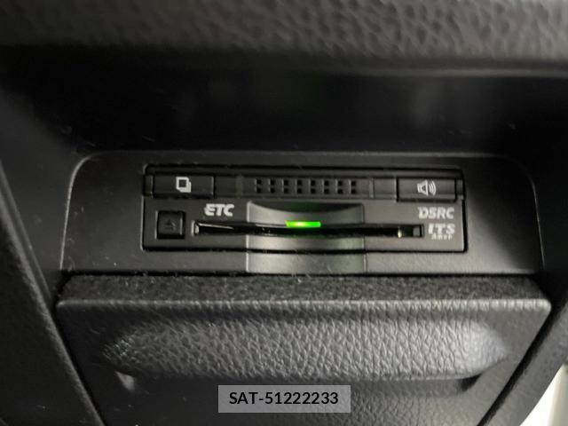 Toyota VOXY 2016-01 8730377-4