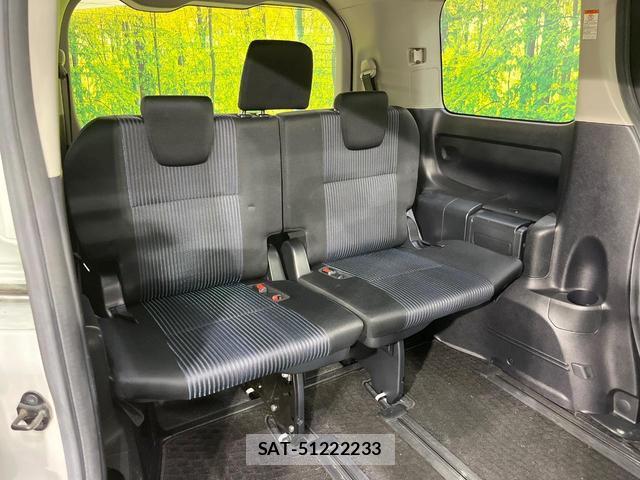 Toyota VOXY 2016-01 8730377-9