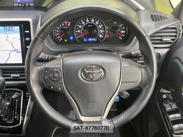 Toyota VOXY 2019-08 8730385-11