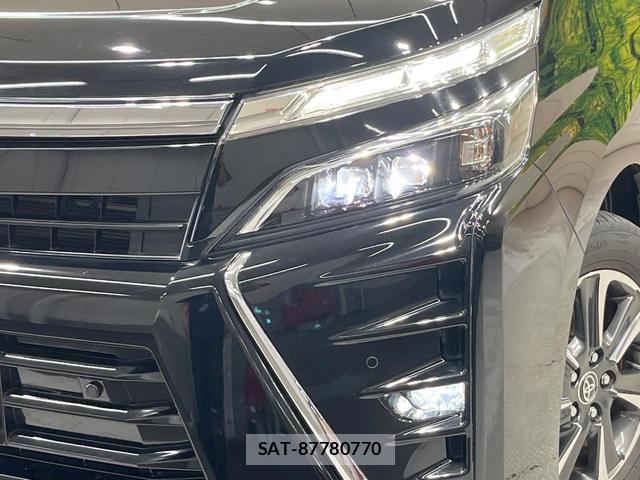 Toyota VOXY 2019-08 8730385-12