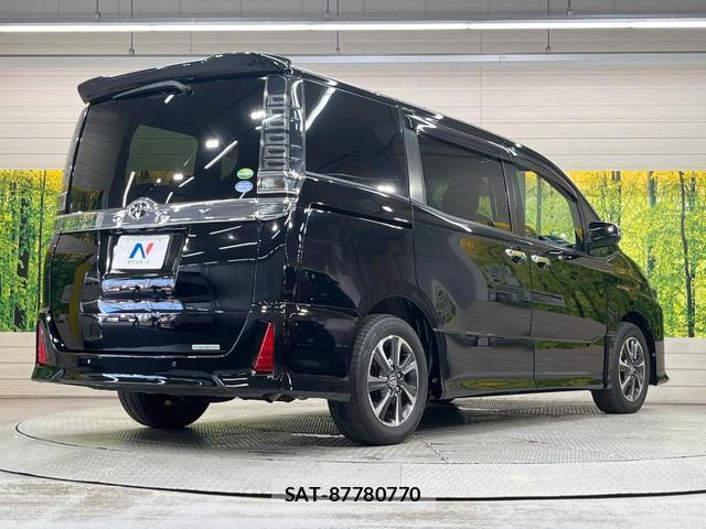 Toyota VOXY 2019-08 8730385-16