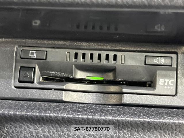 Toyota VOXY 2019-08 8730385-5