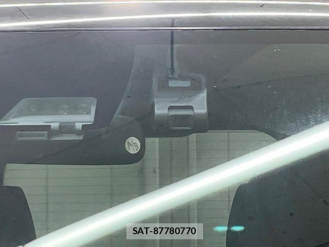 Toyota VOXY 2019-08 8730385-6