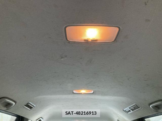 Toyota VOXY 2008-01 8730476-17