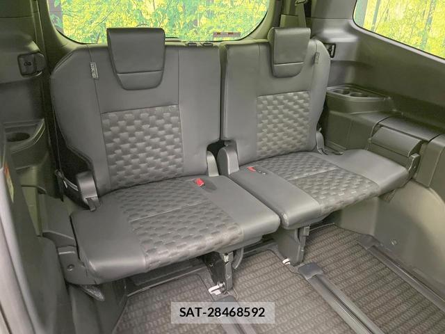 Toyota VOXY 2025-01 8730483-9