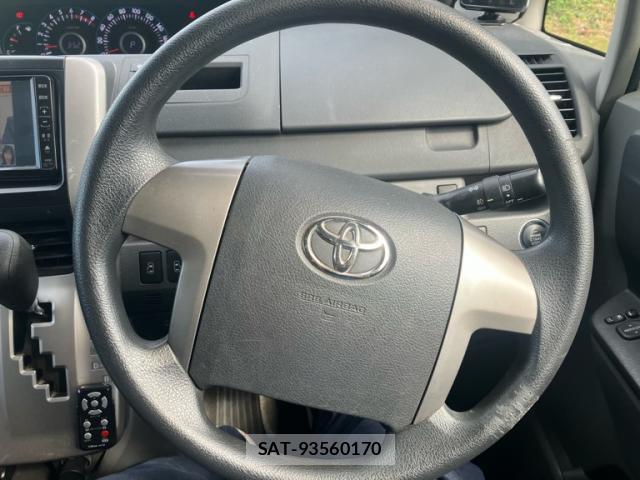 Toyota VOXY 2008-07 8730675-9