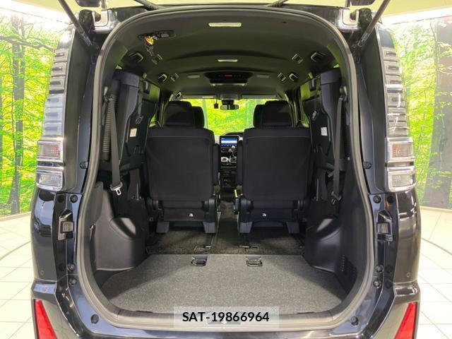 Toyota VOXY 2019-02 8730692-10
