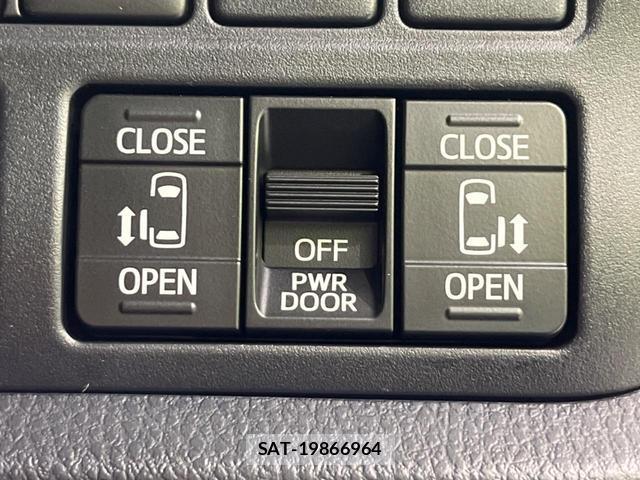 Toyota VOXY 2019-02 8730692-2