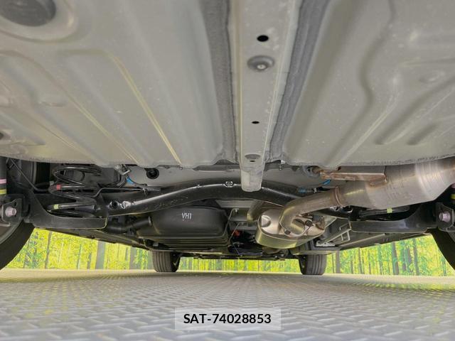 Toyota VOXY 2025-11 8730801-18