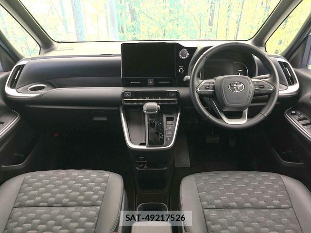 Toyota VOXY 2022-10 8730810-1