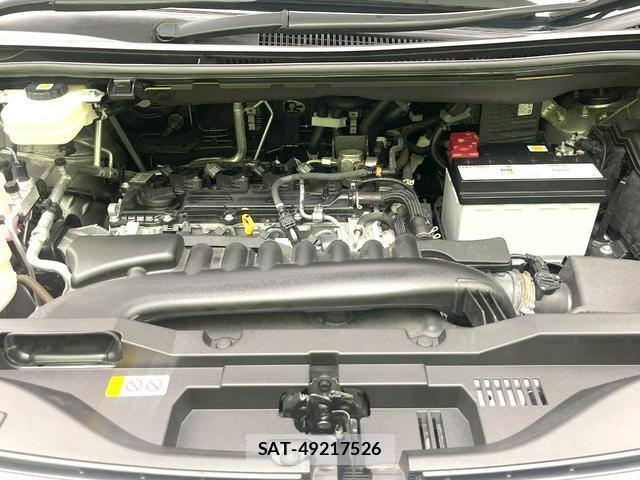 Toyota VOXY 2022-10 8730810-18