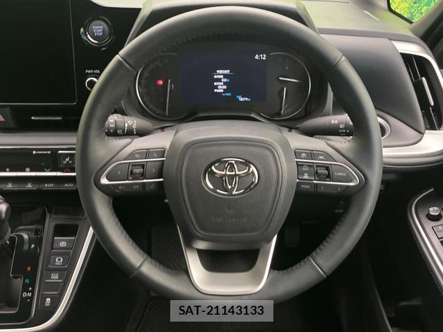 Toyota VOXY 2024-04 8730825-11